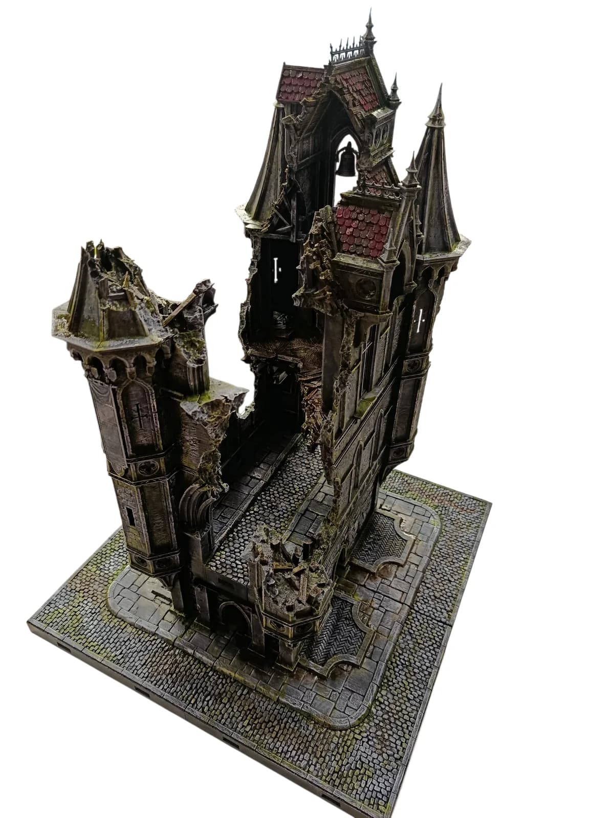 Vue latérale de cathédrale en ruines pour décors de wargame